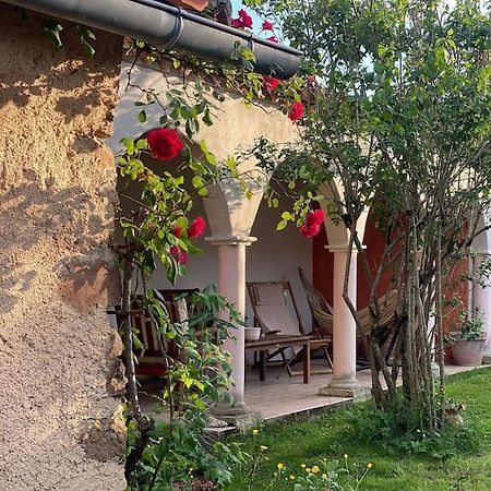 Villa Le Prieure Du Vigeant à Le Vigeant Extérieur photo